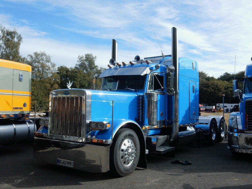 Peterbilt06102024006.thumb.jpg.0fbdb647fefb447101b317520b18746c.jpg