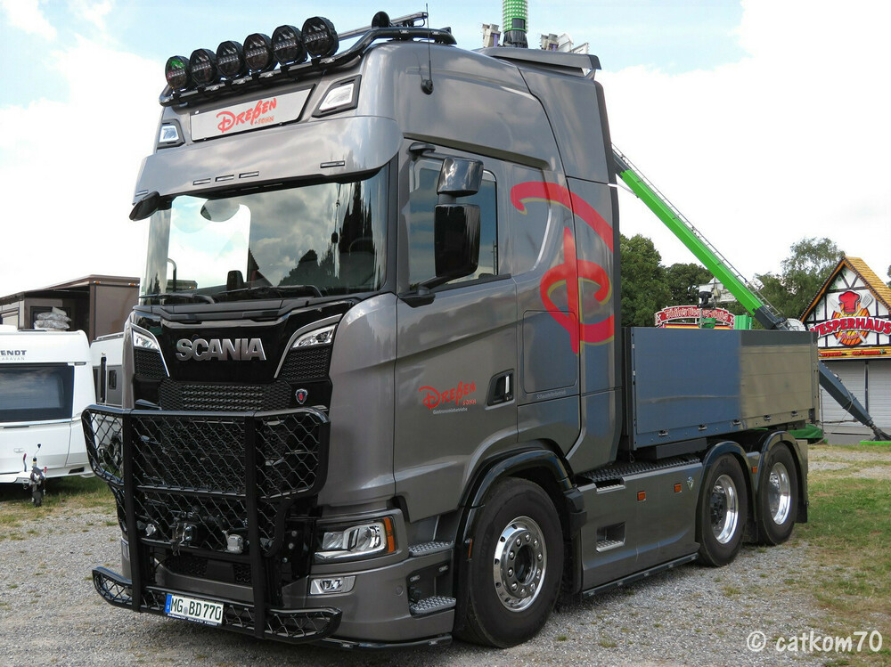 Scania1.thumb.jpg.2cf7acad8128fea0fe6971eb90c4a15e.jpg