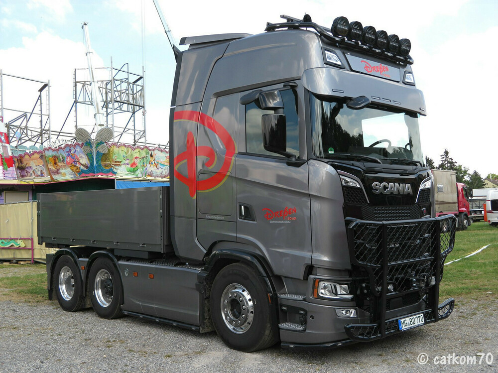 Scania2.thumb.jpg.a3066ec97b1a1b18b5a298ee9b8742cb.jpg