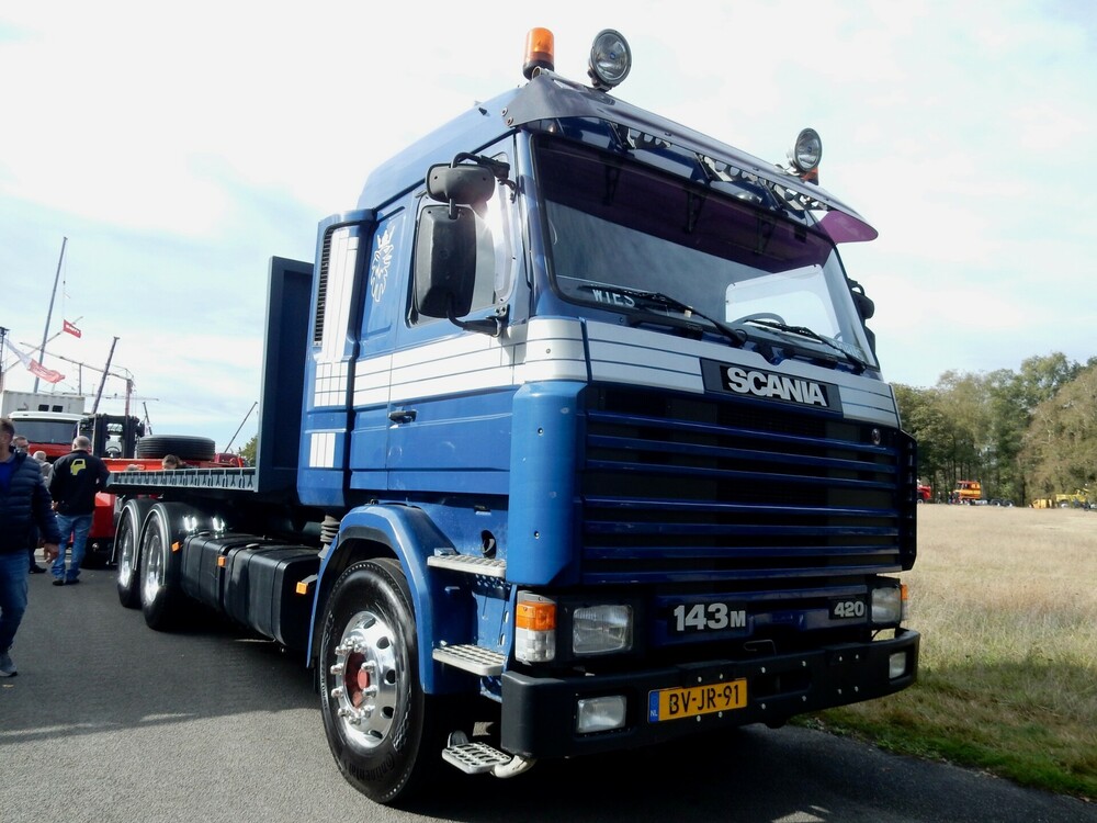 ScaniaFrontlenker06102024002.thumb.jpg.f4ad5a0b888daba5701ac5209b9d4c9c.jpg