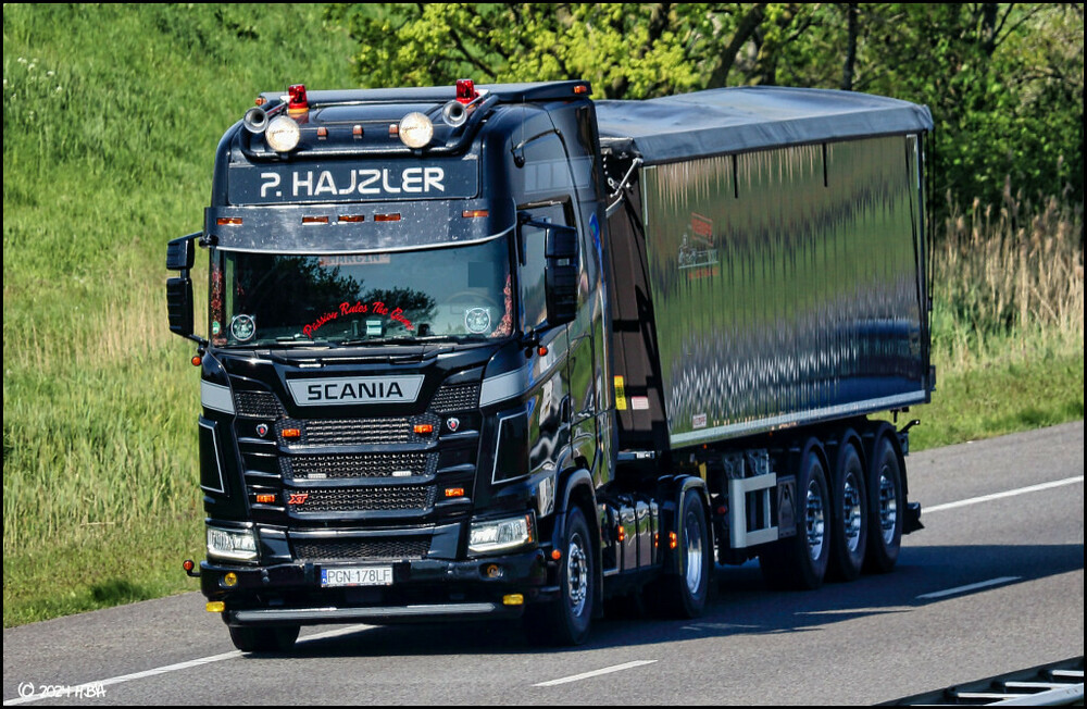 Scania_S_NG_XT_Highline_Polen_A7.thumb.jpg.d841821081e7bf07c48c8e3e7894bed0.jpg