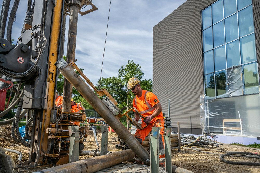 pressebilder-press-images-erdwaerme-geothermal-energy-campus-regensburg-bauer-resources-rgb (2).jpg