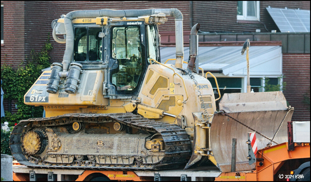 Bunte_Komatsu_D61PX.thumb.jpg.3ae430dae6971687543d0710dd3e3f64.jpg