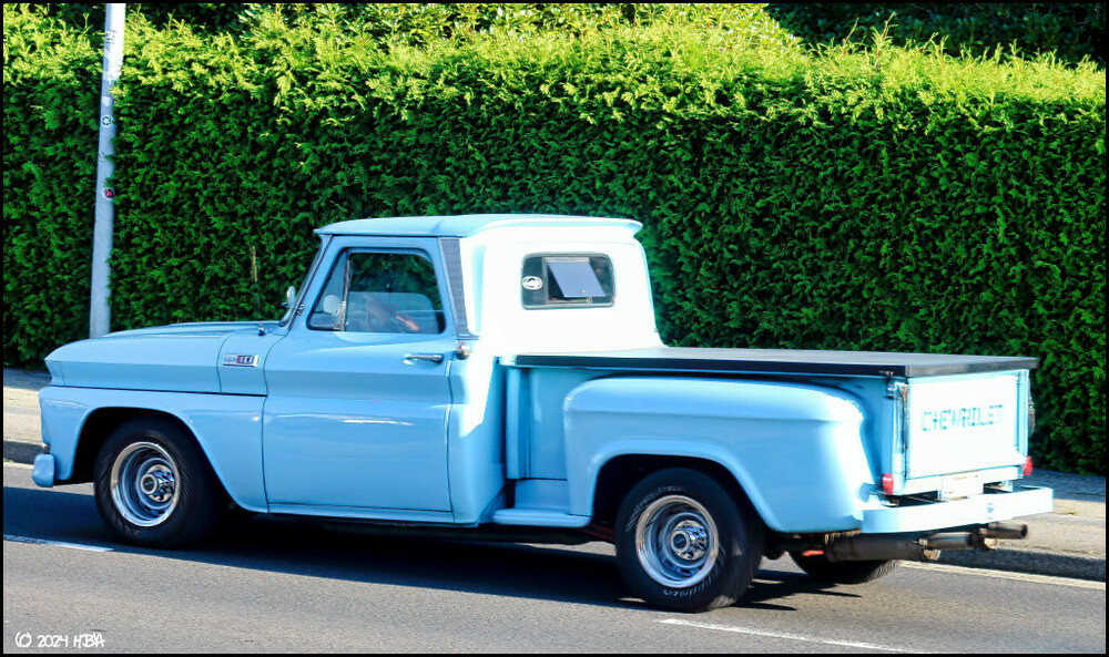 Chevrolet_Pickup.thumb.jpg.8631ebcf2259bbe40798095c00fd0b61.jpg