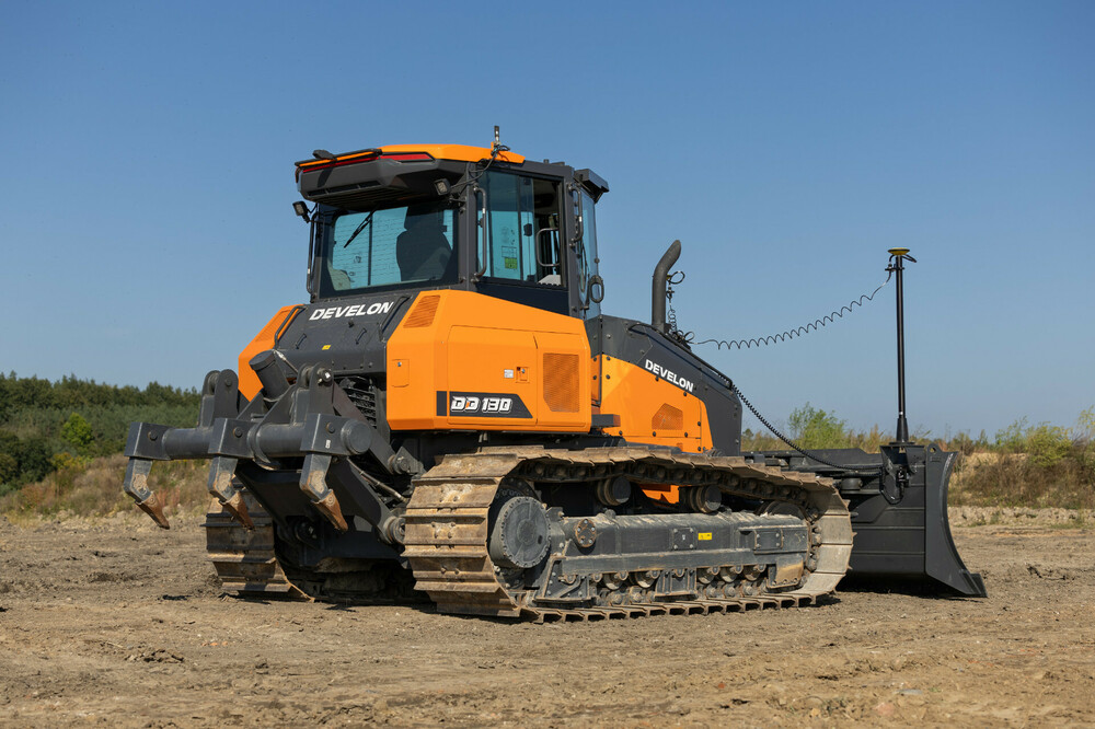 Develon Dozer DD130-7_Leica_CZ_003_1024.jpg