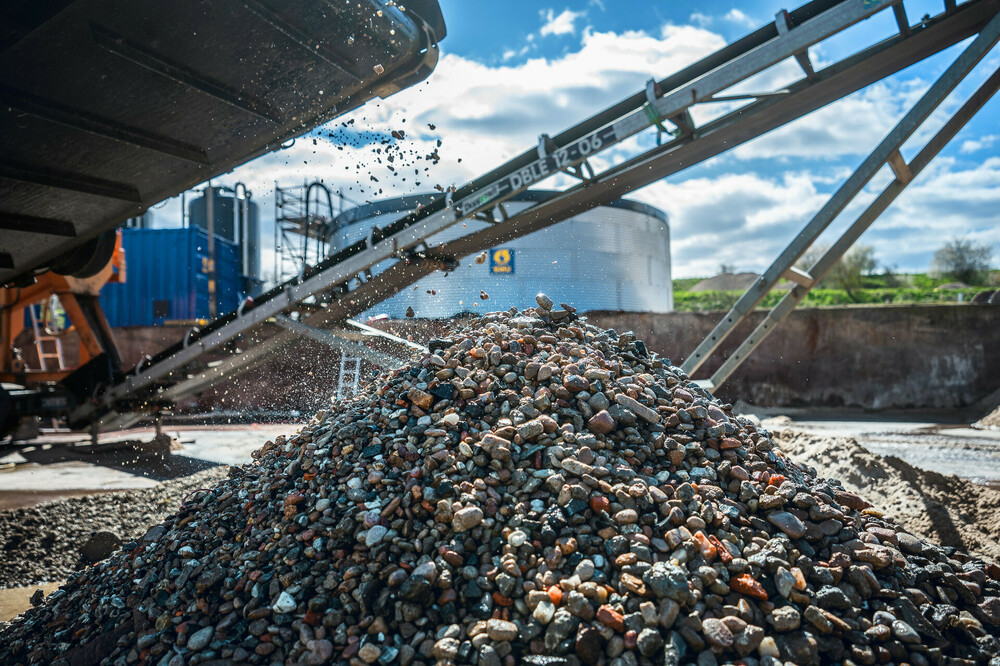 pressebild-press-image-bodenwaesche-soil-washing-pfas-bauer-resources-rgb (2).jpg