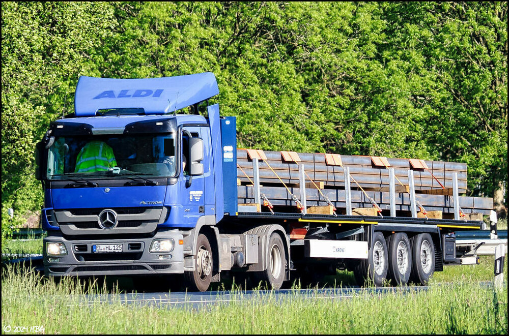 Mercedes_Actros3_1832_Lammering.thumb.jpg.e16a70855825de190f0a066a053c219f.jpg