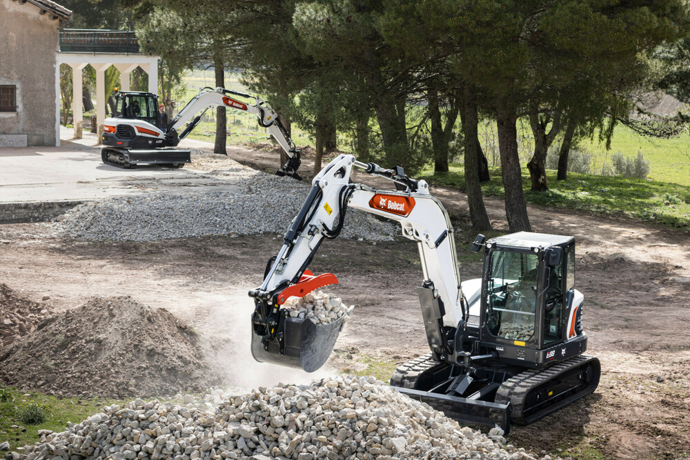 New Bobcat E88 Mini Excavator (1).jpg