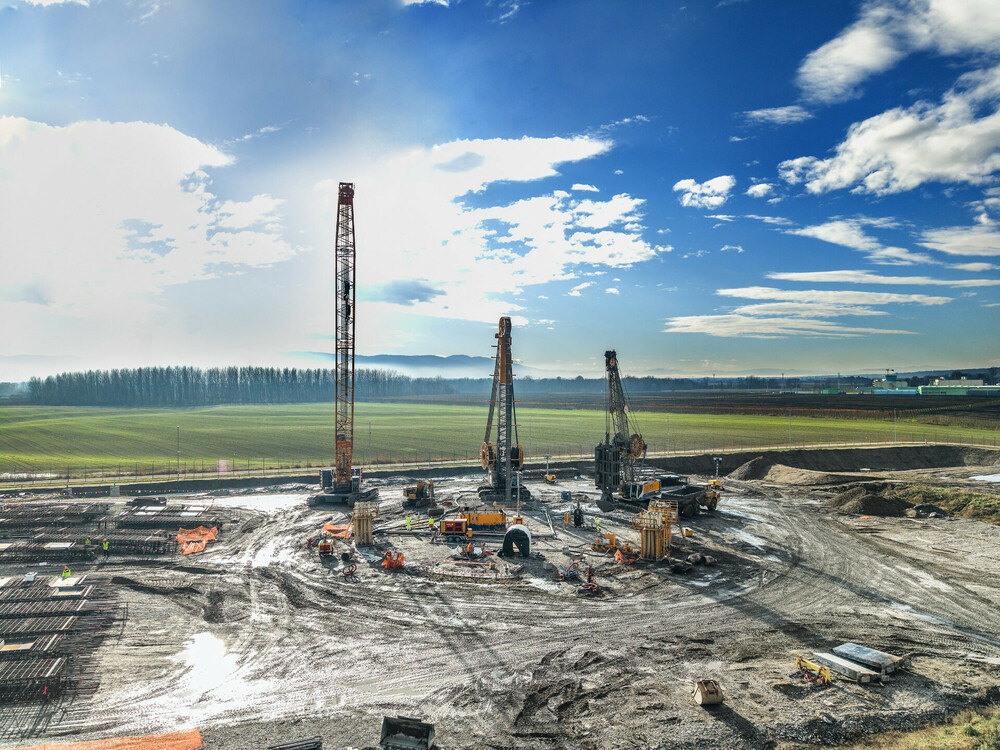 pressebilder-press-images-krsko-slovenia-diaphragm-wall-shaft-bauer-spezialtiefbau-rgb (1).jpg