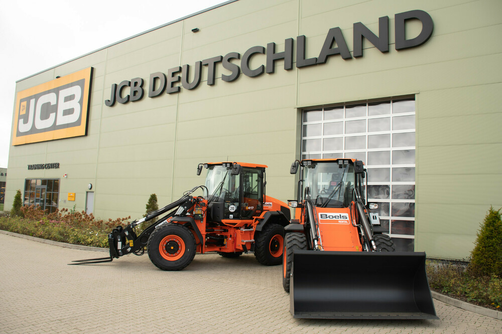 JCB wheeled loading shovels form part of the order to BOELS.jpg