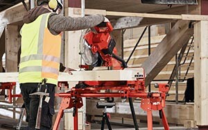 Mehr Informationen zu "Hilti Kapp- und Gehrungssäge SM 60-22"