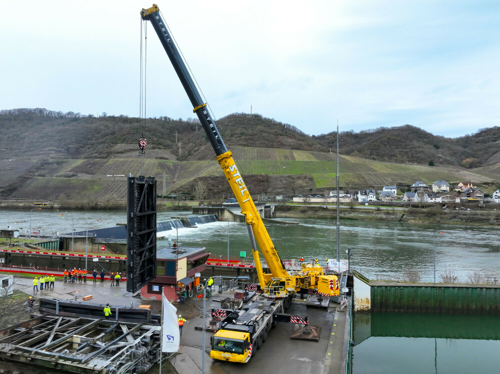 liebherr-ltm1650-9.1-steil-mueden-02-300dpi.jpg